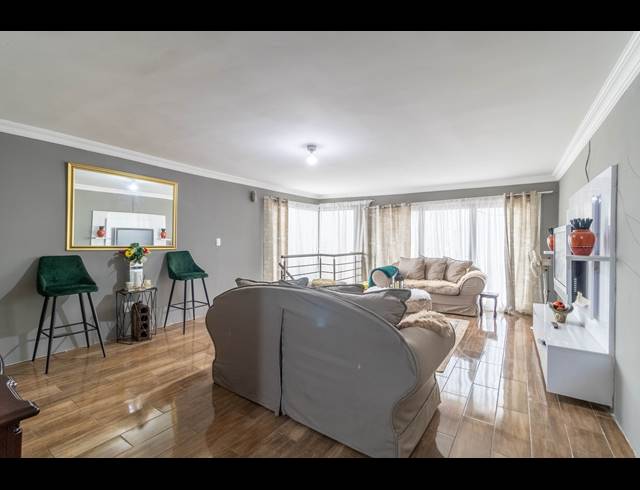 5 BEDROOM HOUSE FOR SALE IN ORMONDE